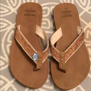 Toms flip flops